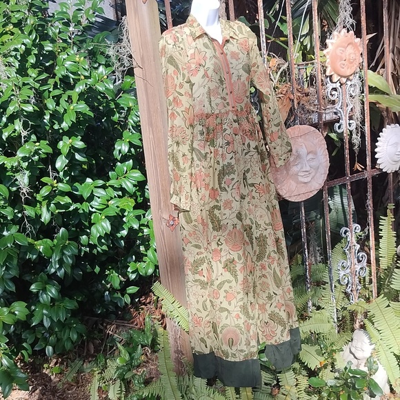 Ritu Kumar floral silky maxi size 8 - Picture 5 of 12